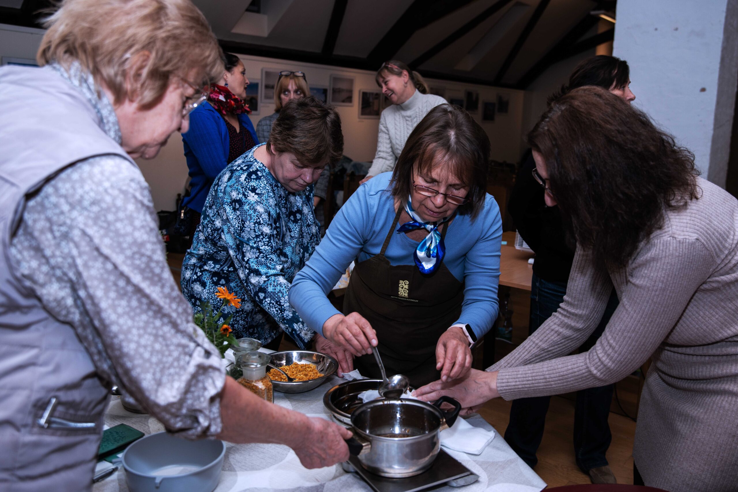 Novemberi Asszonyműhely